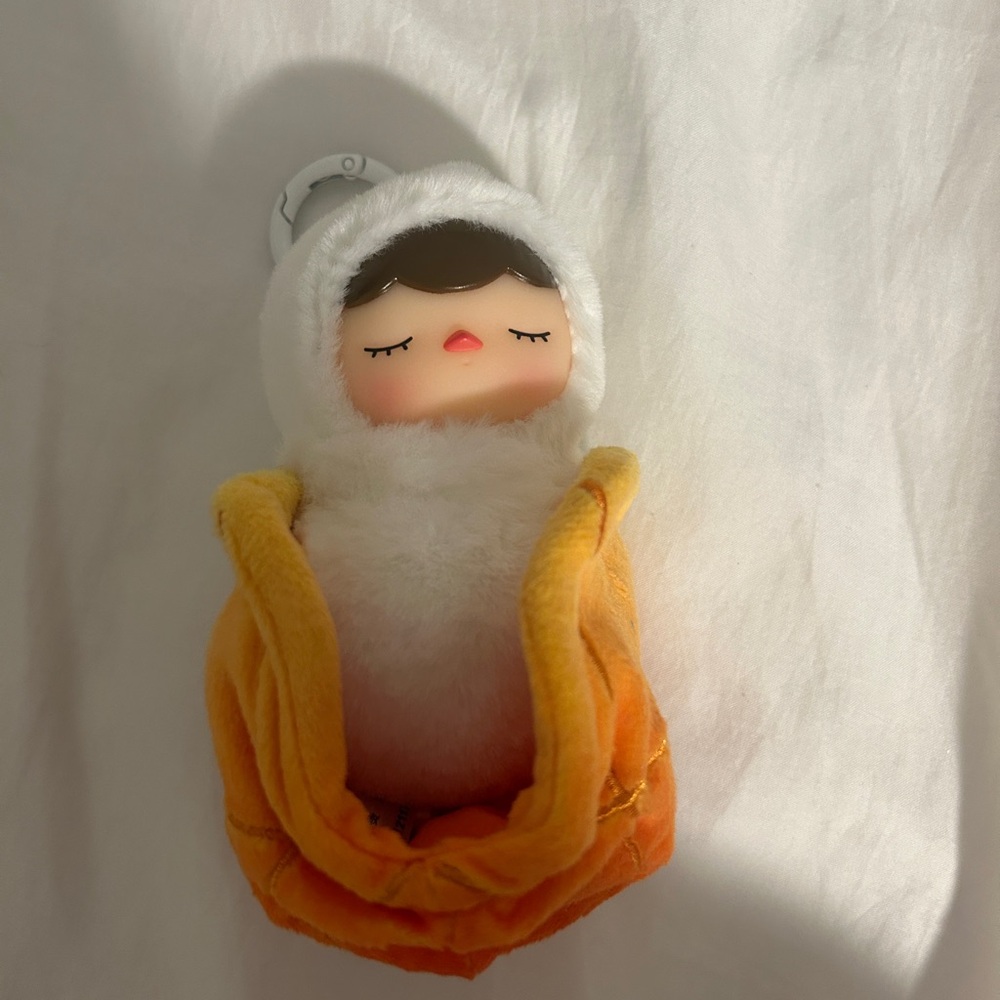 Popmart pucky forest bag charm